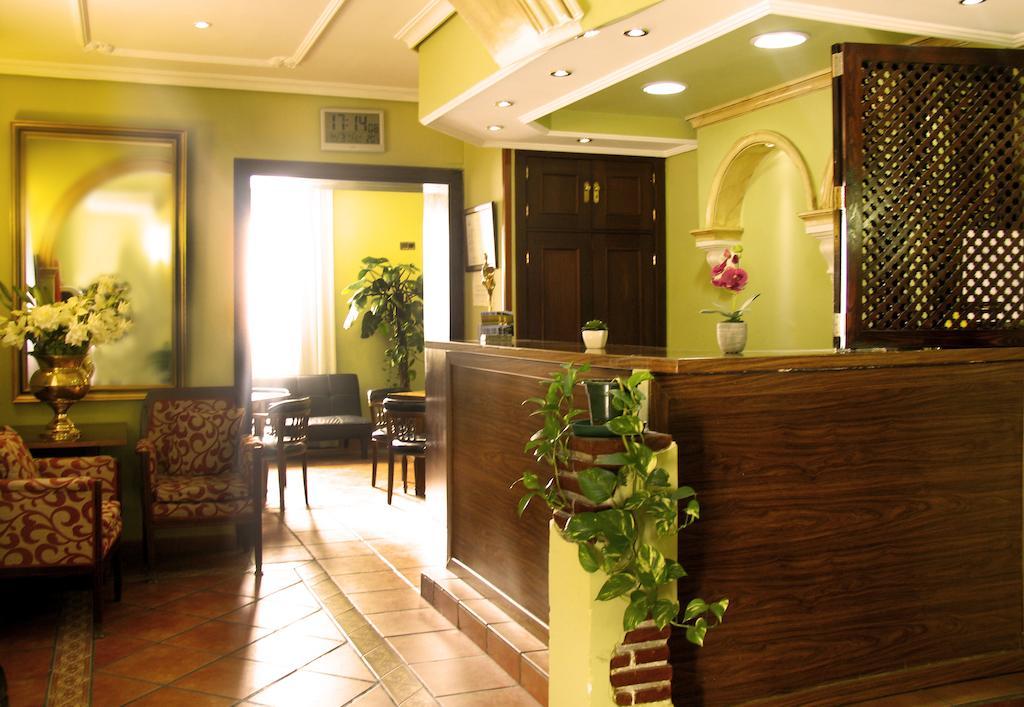 Hostal Los Guerreros Toledo Buitenkant foto