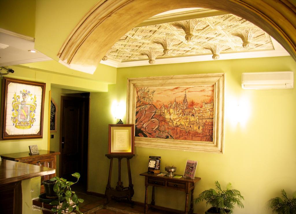 Hostal Los Guerreros Toledo Buitenkant foto